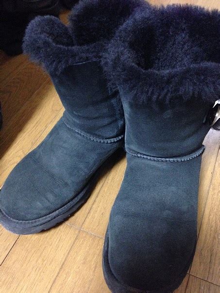 【復活】UGGムートンブーツの色あせ修理をしたよ！ .